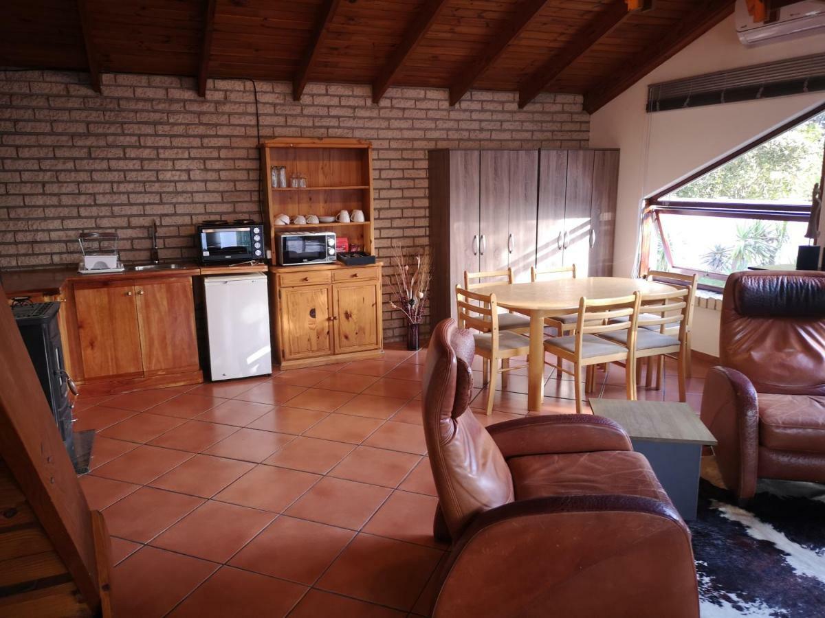 Away From Home, Friendly Hosts * Cape Town